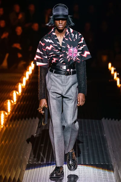 Look 12